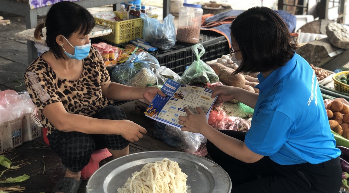 Long Biên (Hà Nội): Hỗ trợ 100% mức đóng BHXHTN cho hộ nghèo, cận nghèo